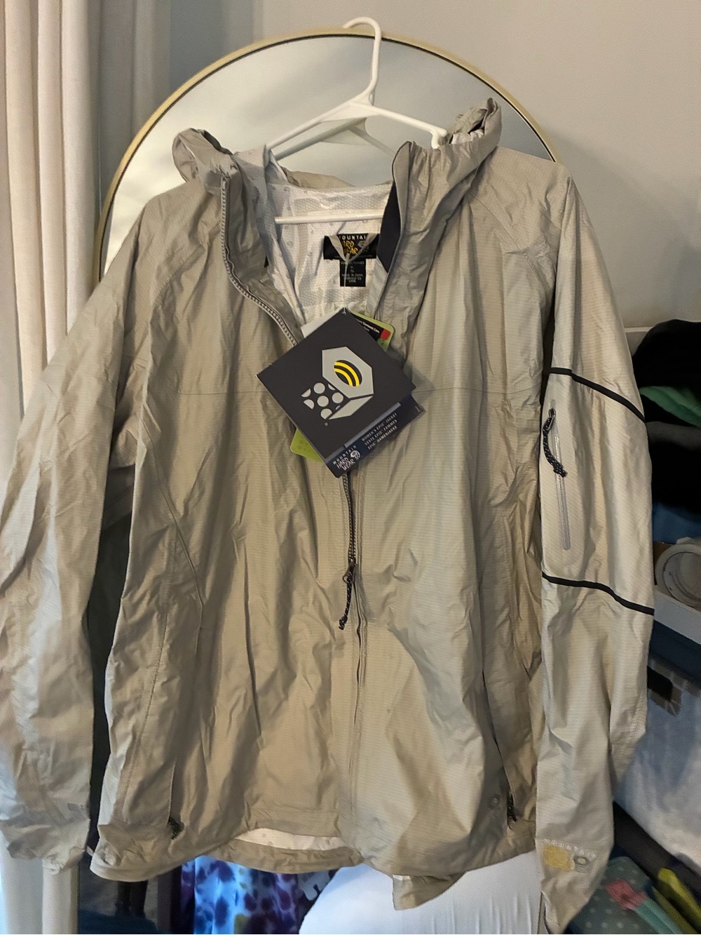 Mountain Hardwear Women's Lightweight Hooded Jacket - Light Silver